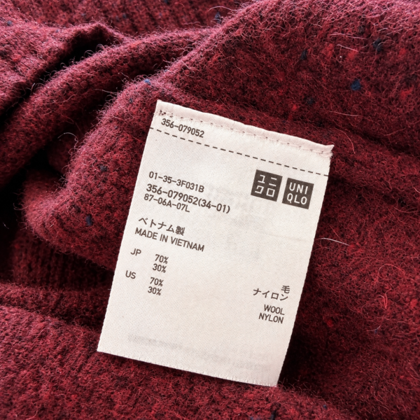 สเวตเตอร์แขนยาว ผ้าแคชเมียร์ผสม UNIQLO 
