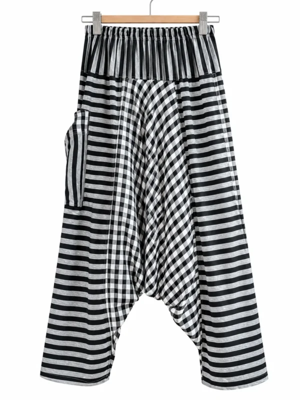 นกฮุก ริมโขง Online Store Image 16 ก.ย. 2569 14_37_12 กางเกงฮาเร็มผ้าฝ้าย ลายขาว–ดำ