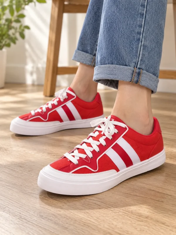 นกฮุก ริมโขง Online Store Image 17 ก.ย. 2569 12_11_17 รองเท้าผ้าใบ Le Coq Sportif Grandville สีแดง–ขาว