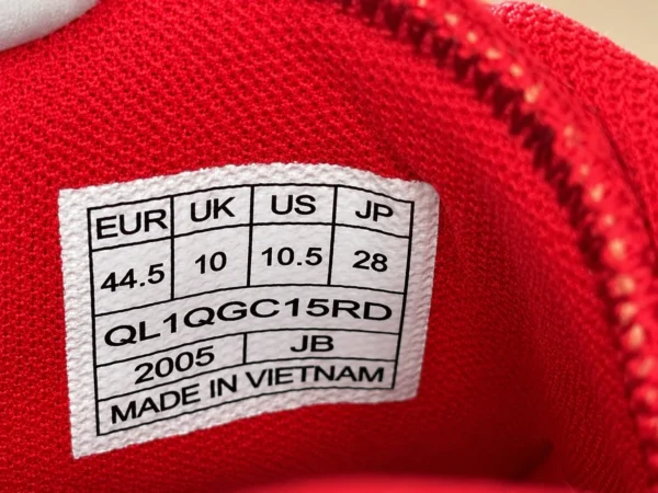 นกฮุก ริมโขง Online Store Image 17 ก.ย. 2569 12_12_08 รองเท้าผ้าใบ Le Coq Sportif Grandville สีแดง–ขาว
